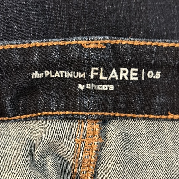 Chico’s Platinum Flare 0.5 - Picture 6 of 9